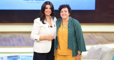 منى الشاذلي تستعيد ذكرياتها الليلة مع زياد الرحباني وتستضيف عالمة مصريات