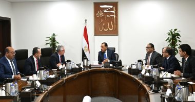 اقتصادية قناة السويس: 6 عقود جديدة لمشروعات ملابس ومنسوجات بـ117.5 مليون دولار الدكتور مصطفى مدبولي، رئيس مجلس الوزراء