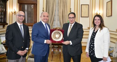 رئيس جامعة القاهرة يشيد بعمق العلاقات المصرية الأردنية 