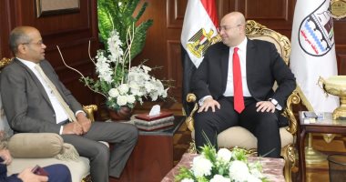 محافظ بنى سويف يلتقى رئيس مجلس إدارة البورصة المصرية