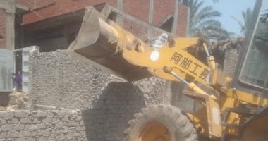 جانب من عمليات رفع المخلفات