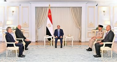 الرئيس السيسى يبحث مع وزير دفاع إيطاليا تطورات الأوضاع فى الأراضى الفلسطينية السيد الرئيس عبد الفتاح السيسي