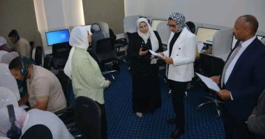 نائب محافظ الوادي الجديد تتابع اختبارات منحة الهند الدراسية المجانية