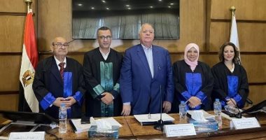 لجنة مناقشة الرسالة