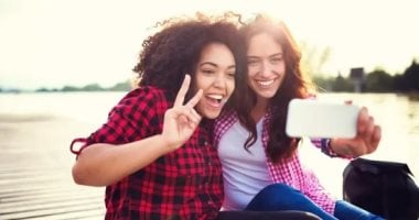 اليوم العالمى للصداقة.. 7 صفات يجب أن يتمتع بها البيست فريند