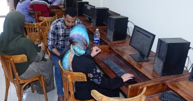 معامل تنسيق جامعة سوهاج تستقبل طلاب المرحلة الأولى من الثانوية العامة.. صور