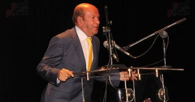 كريم عبد العزيز ينعي لطفي لبيب: الخلوق المثقف شرفت بالعمل معك كثيرا الفنان لطفي لبيب