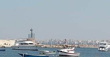 4 أماكن بالإسكندرية لركوب المراكب واليخوت فى رحلة بحرية ممتعة.. " مرسى اليخوت" فى بحرى هو الأشهر و الأسعار تبدأ من 50 جنيها وحتى 250 جنيها.. قوارب قلعة قايتباى تأخذك فى جولة بحرية حول القلعة الأثرية.. صور القوارب و اليخوت