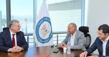 نيوز برو : 
                                            وزير البترول يبحث مع 