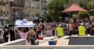 مؤامرة الجماعة الإرهابية فى عيون الصحافة الأردنية.. صحيفة الدستور عن تظاهرات "إخوان نتنياهو": حملة إعلامية يقودها الإخوان لأن أجندتهم تتفق مع إسرائيل ضد مصر.. وتؤكد: "القاهرة ضمير الأمة النابض فى معركة فلسطين" مظاهرات الإخوان في إسرائيل