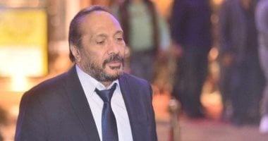علي الحجار وأحمد مجدي ولؤى عمران فى عزاء الراحل لطفي لبيب على الحجار
