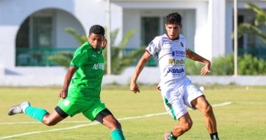 نيوز برو : 
                                            المصري يفوز على هلال مساكن بثلاثية نظيفة في ختام معسكره المغلق بتونس
                                        