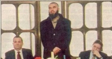 عميل للموساد و"كلب للشاباك".. فلسطينيون يفضحون رائد صلاح وكمال الخطيب رائد صلاح مع رئيس وزراء الاحتلال الاسبق