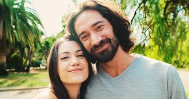 8 لمسات تصنع فارقًا في حياة برج الأسد الزوجية.. افهم لغة حبه العلاقة الزوجية.. صورة توضيحية
