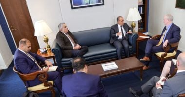 وزير الخارجية يشدد على التزام مصر الكامل بحل الدولتين وزير الخارجية يلتقي السيناتور كريس فان هولن