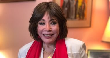 لبنى عبدالعزيز: اتكرمت من بلاد كتير بس تكريم بلدى متميز لبنى عبد العزيز
