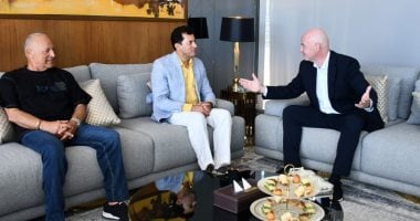 إنفانتينو يختار العلمين لقضاء إجازة بصحبة أسرته ويلتقي مع وزير الرياضة وزير الرياضة مع رئيس الفيفا