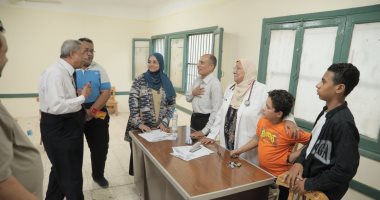 وكيل تعليم الوادى الجديد يتابع اختبارات القبول للراغبين فى الالتحاق بالمدرسة الرياضية 