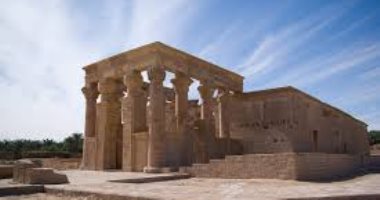 معبد هيبيس وجبانات البجوات.. أبرز آثار الواحات الخارجة بعد اكتشاف مدينة قبطية معبد هيبيس