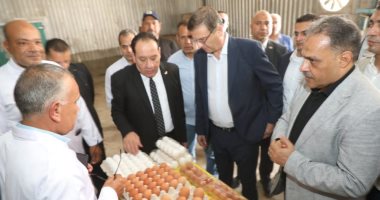 وزير الزراعة ومحافظ الشرقية يتفقدان مشروع الصالحية الزراعى
