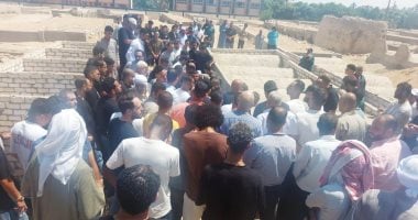 الآلاف يشيعون جثمان "بونجا" حارس وادى دجلة بالإسماعيلية.. فيديو وصور تشييع جثمان "بونجا" حارس وادي دجلة