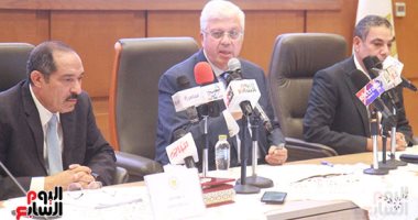 وزير التعليم العالى يهنئ طلاب الثانوية العامة المرشحين بتنسيق المرحلة الأولى.. صور