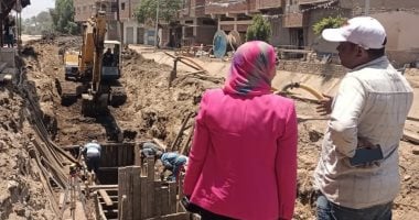 حياة كريمة فى البلد.. المبادرة تغير واقع قرية دلاص فى بنى سويف.. إنشاء جناح تعليمى بمدرسة على سعيد الابتدائية.. الانتهاء من المجمع الخدمى والزراعى ووحدة الإسعاف.. ووحدة محلية ومكتب تموين وشهر عقارى.. صور مد شبكات الصرف الصحي