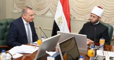 وزير الأوقاف يستقبل رئيسي صندوق التنمية الحضرية وهيئة الأوقاف