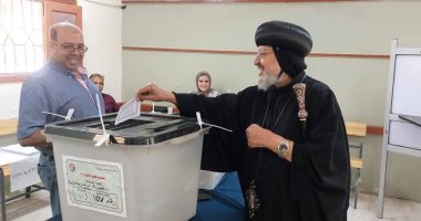 الأنبا مرقس مطران شبرا الخيمة وتوابعها يدلى بصوته فى انتخابات الشيوخ