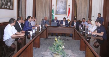 غرفة عمليات الوفد تتابع سير التصويت فى انتخابات الشيوخ.. صور