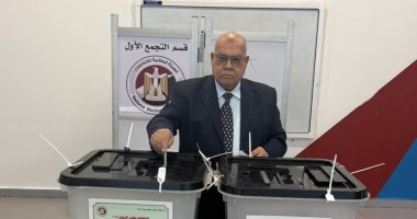 رئيس حزب الجيل يدلى بصوته فى انتخابات مجلس الشيوخ.. ويشيد بحُسن التنظيم