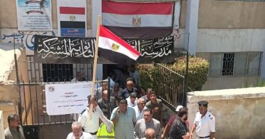 تزايد توافد الناخبين بقريتى أبو غالب والحاجر بالجيزة على لجان انتخابات الشيوخ