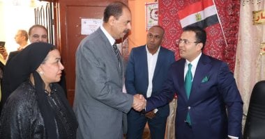 محافظ سوهاج يتفقد عددا من اللجان الفرعية للاطمئنان على سير الانتخابات.. فيديو جانب من جولة محافظ سوهاج