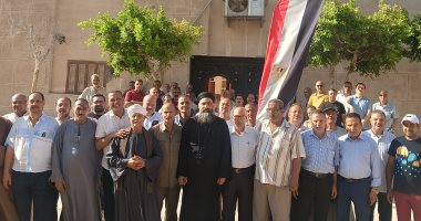كنيسة مار جرجس بالإسماعيلية تنظم مسيرة للحث على المشاركة بالانتخابات.. فيديو