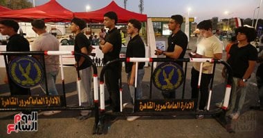 المواطنين أمام اللجان الانتخابية 