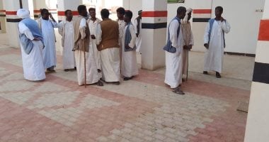 الأهالى فى انتظار التصويت