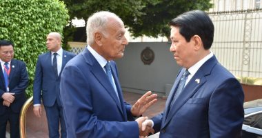 الرئيس الفيتنامى يصل مقر الجامعة العربية.. وأبو الغيط على رأس مستقبليه جانب من استقبال أبو الغيط لرئيس فيتنام