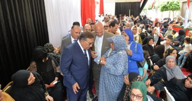 محافظ الدقهلية يتفقد سير العملية الانتخابية فى لجان مجلس الشيوخ.. صور