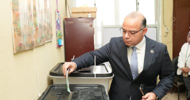 نيوز برو : 
                                            رئيس هيئة الرقابة المالية يدلي بصوته بانتخابات 