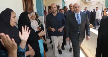 محافظ بنى سويف يتفقد عددا من اللجان ثانى أيام انتخابات مجلس الشيوخ  