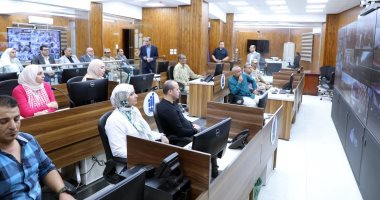 محافظ الشرقية يتابع سير انتخابات الشيوخ من داخل مركز الشبكة الوطنية للطوارئ