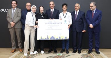وزير الاتصالات: 10 ملايين جنيه إجمالي جوائز مسابقة الموهوبين الرقميين جانب من اللقاء