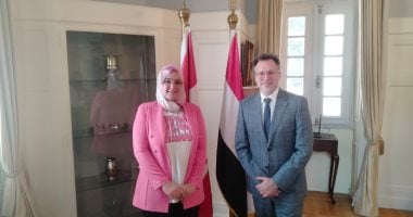 نيوز برو : 
                                            سفير كندا: التجارة والاستثمار ركيزتان أساسيتان للعلاقات بين القاهرة وأتاوا
                                        