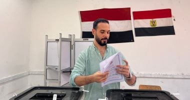 عزوز عادل يدلى بصوته فى انتخابات مجلس الشيوخ 2025 عزوز عادل