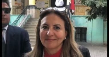 نائب وزير الإتصالات تدلى بصوتها فى انتخابات مجلس الشيوخ بمدرسة قصر الدبارة