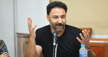محمد العمروسى: أحببتُ الفن من خلال والدى.. وكان حلمى أن أرد له بعضًا من حقه محمد العمروسي