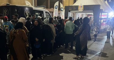 طوابير من أهالى الأسمرات أمام اللجان قبل غلق باب التصويت بنصف ساعة.. صور