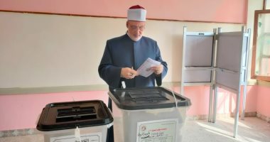 وكيل الأزهر يدلى بصوته فى انتخابات الشيوخ بالشروق.. ويؤكد واجب وطنى