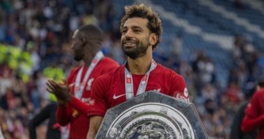 كمبيوتر "خارق الذكاء" يتوقع فوز ليفربول بلقب الدوري الإنجليزي 2026 محمد صلاح