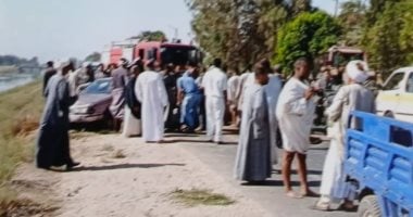 تفاصيل مصرع موظف وموطفة فى لجان قرية الدبابية بإسنا أثر انقلاب سيارة تقلهما جانب من الحادث